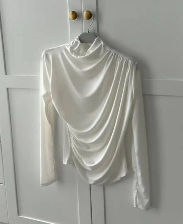 Basic ruched top